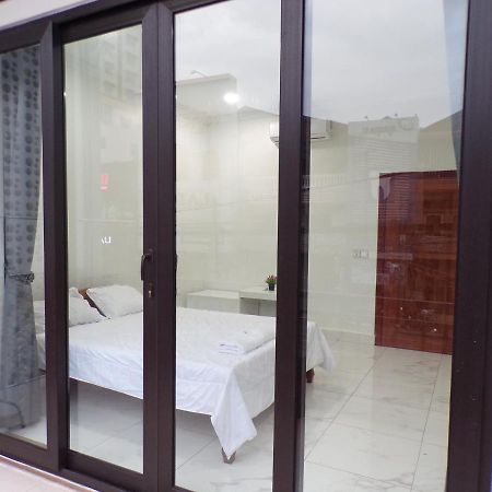 Ananta Aster Appartement Phnom-Penh Buitenkant foto