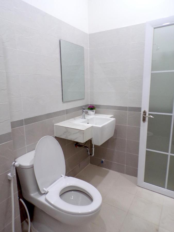 Ananta Aster Appartement Phnom-Penh Buitenkant foto