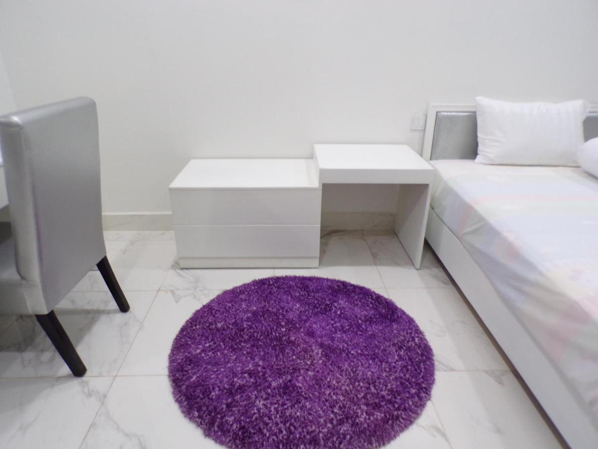 Ananta Aster Appartement Phnom-Penh Buitenkant foto