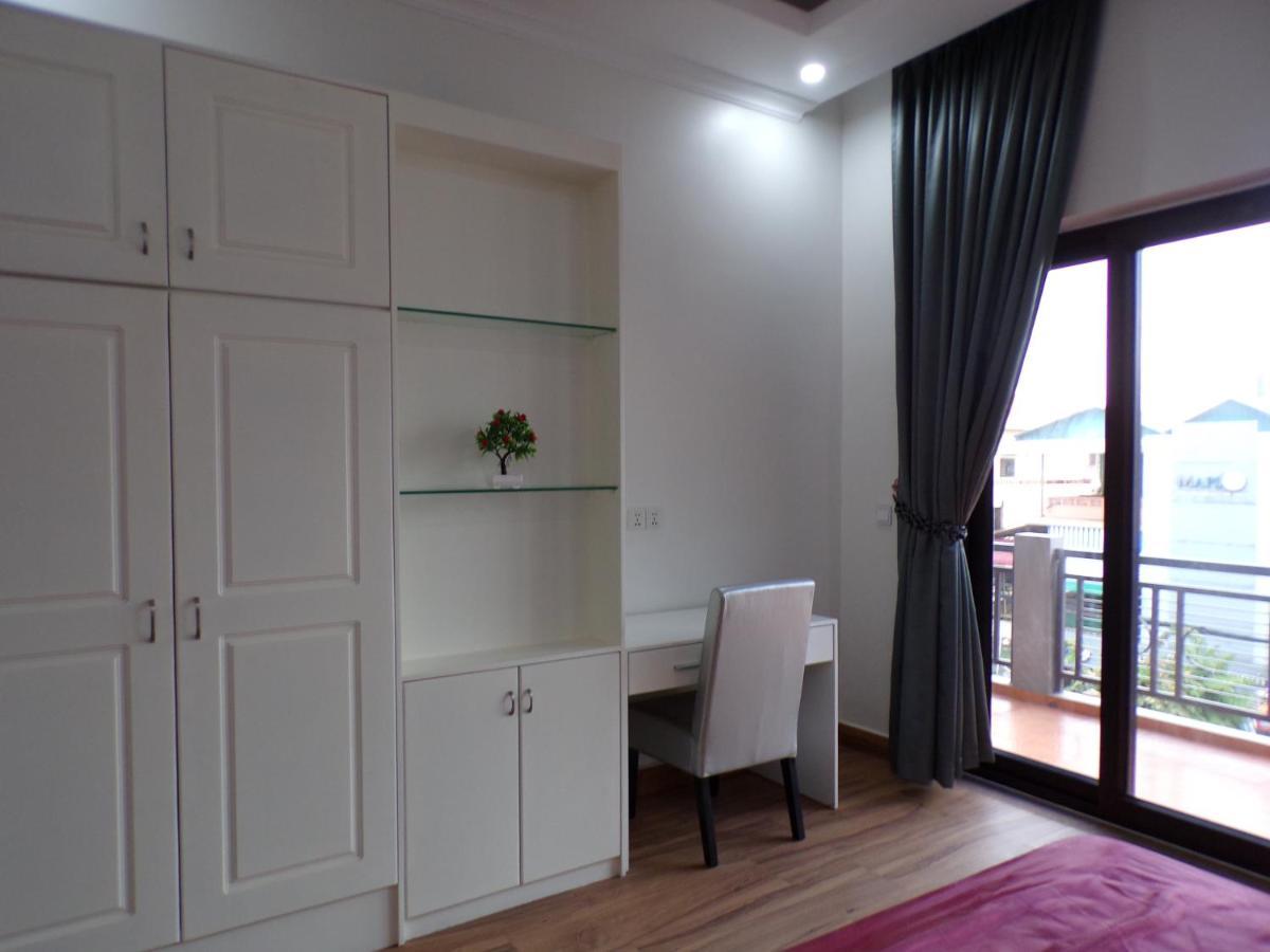 Ananta Aster Appartement Phnom-Penh Buitenkant foto