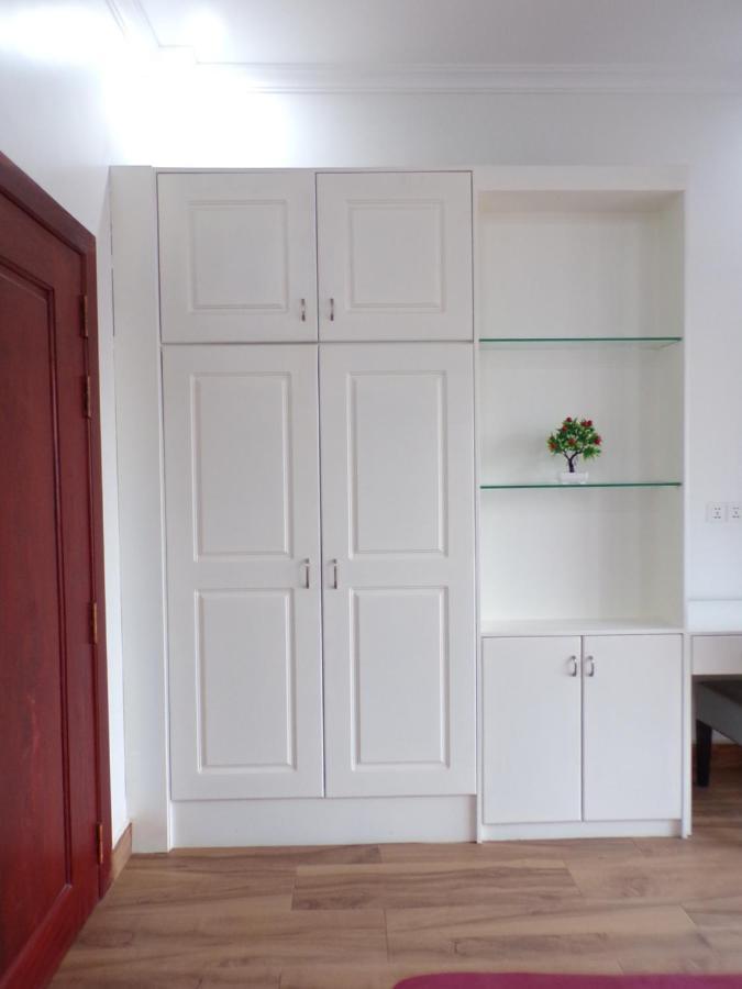 Ananta Aster Appartement Phnom-Penh Buitenkant foto