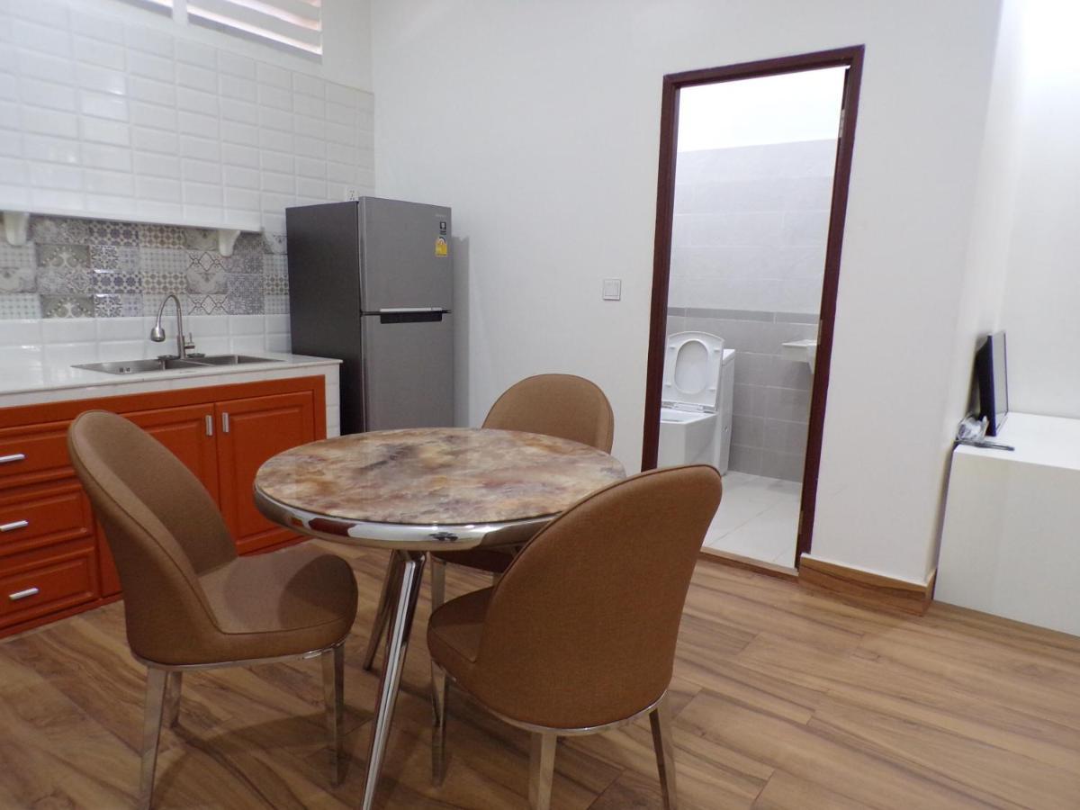 Ananta Aster Appartement Phnom-Penh Buitenkant foto