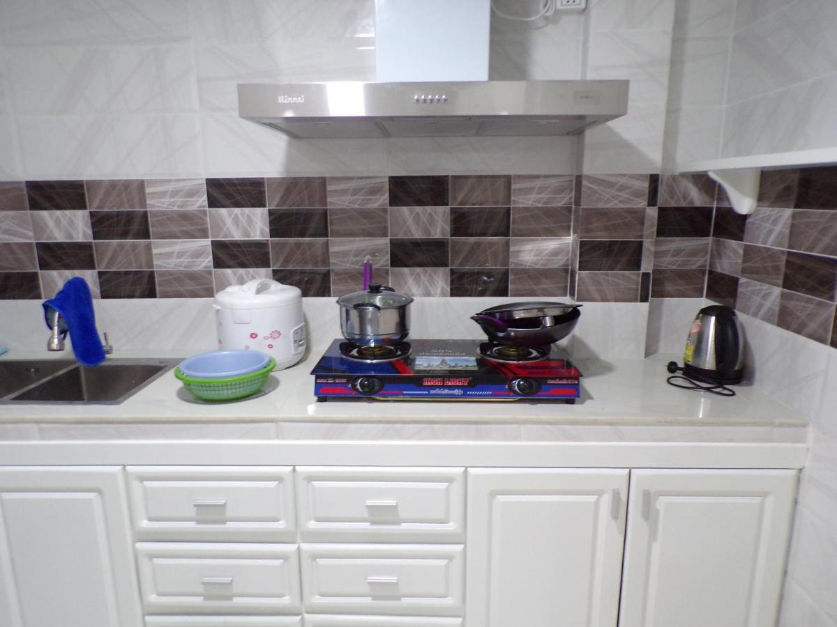 Ananta Aster Appartement Phnom-Penh Buitenkant foto