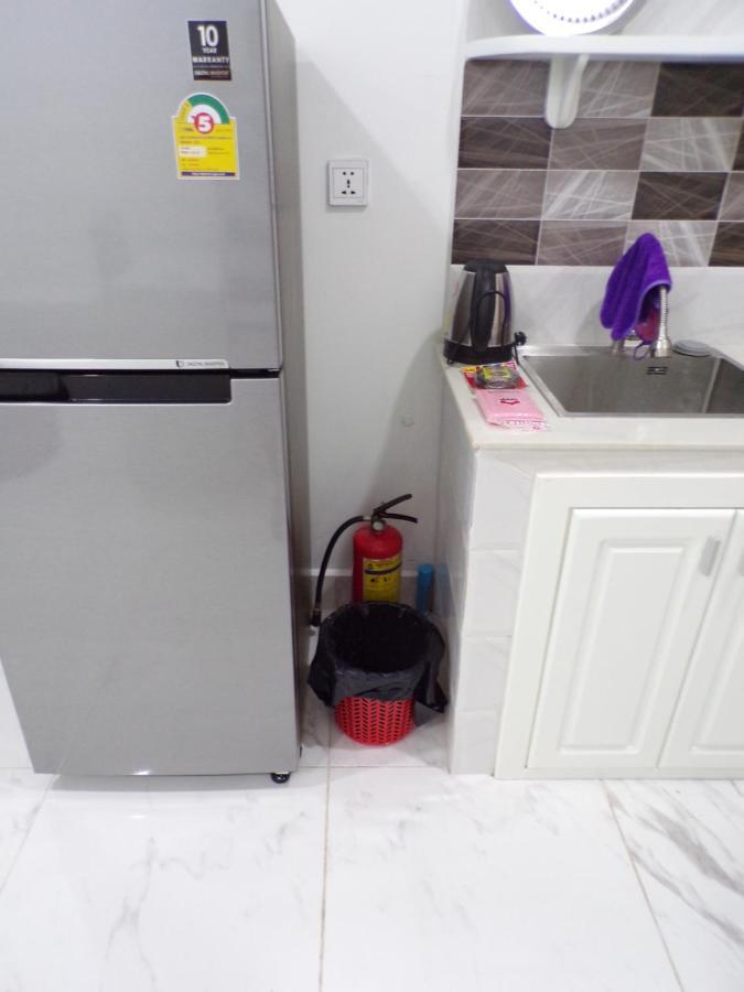 Ananta Aster Appartement Phnom-Penh Buitenkant foto