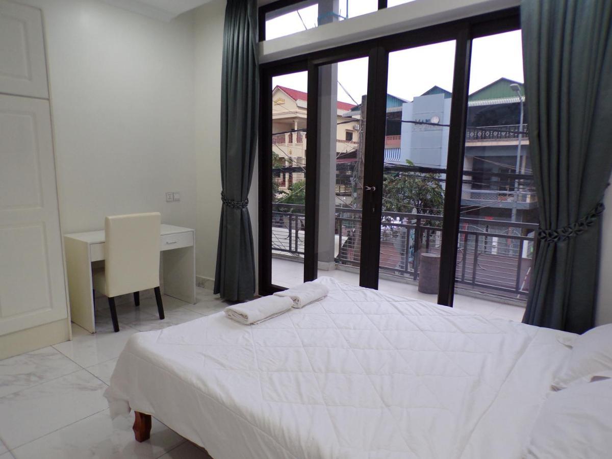 Ananta Aster Appartement Phnom-Penh Buitenkant foto